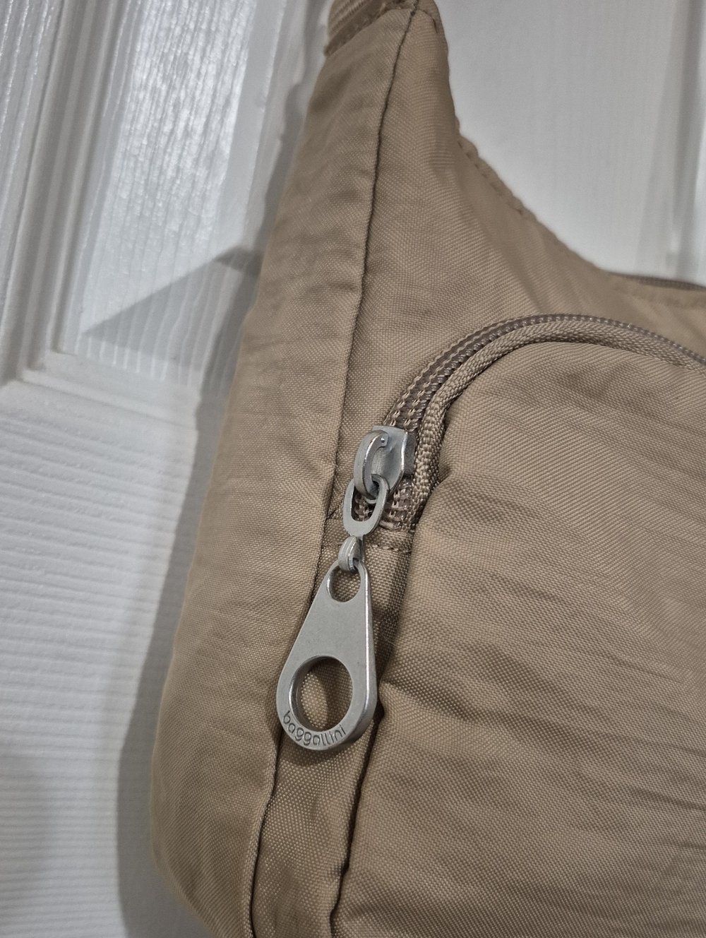 Baggallini Joey Mini Beige Nylon Crossbody Bag - Picture 3 of 12